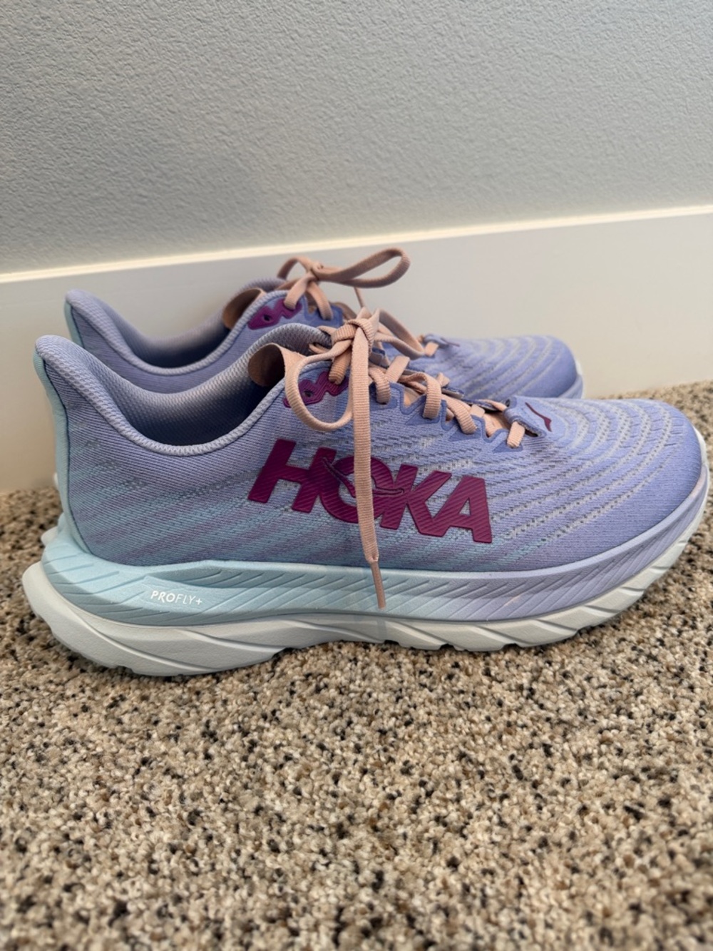 Hoka Mach 5  profly+ Women's Lavender Running Shoes with Pink Laces size 9.5 - Picture 3 of 6